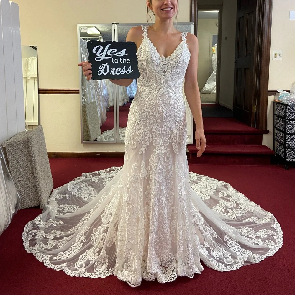 Wedding dress - Picture 4 of 4